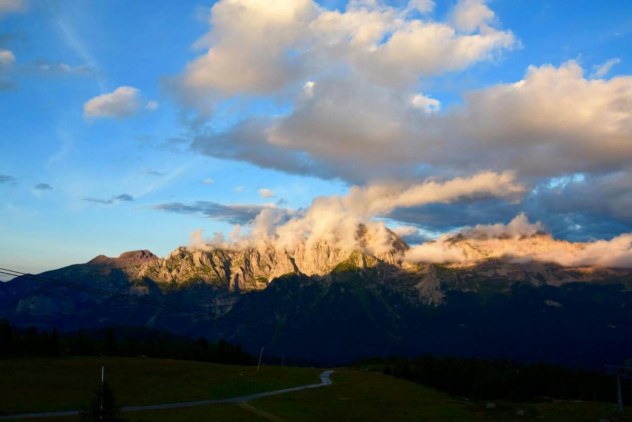 Hotel Rifugio Viviani Pradalago Madonna Exterior foto